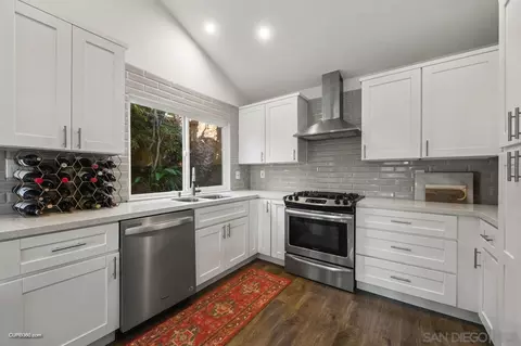 Kitchen - 3126 Del Rey Ave, Carlsbad, CA 92009 photo 2 of 3