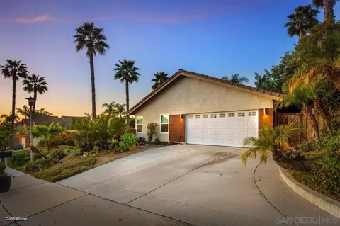 Exterior - 3126 Del Rey Ave, Carlsbad, CA 92009 photo 3 of 8