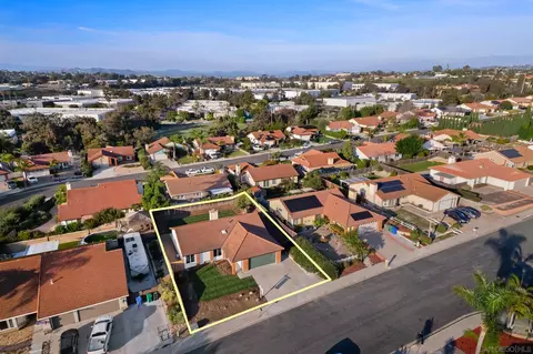 View/Area - 4642 Rose Dr, Oceanside, CA 92056 photo 2 of 4