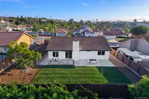 Exterior - 4642 Rose Dr, Oceanside, CA 92056 photo 9 of 11