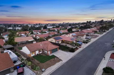 View/Area - 4642 Rose Dr, Oceanside, CA 92056 photo 3 of 4