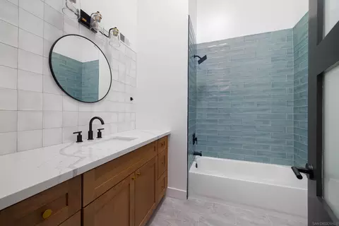 Bath - 5 Greenview, Carlsbad, CA 92009 photo 3 of 3