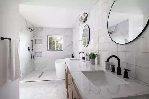 Bath - 5 Greenview, Carlsbad, CA 92009 photo 1 of 3
