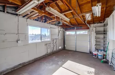 Exterior - 1522 Lily Ave, El Cajon, CA 92021 photo 4 of 7