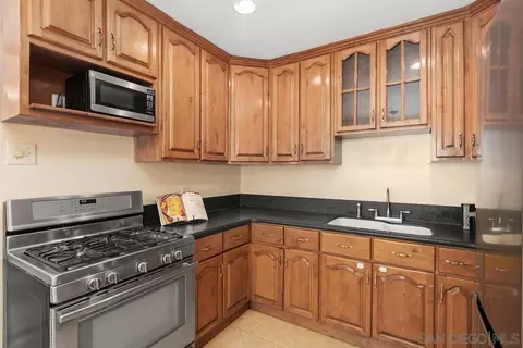 Kitchen - 421 Richfield Ave, El Cajon, CA 92020 photo 2 of 6