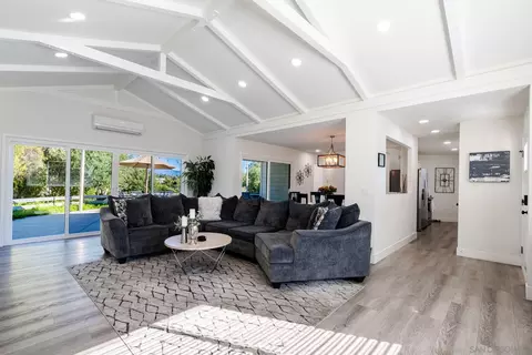 Living - 1337 Friends Way, Fallbrook, CA 92028 photo 1 of 5