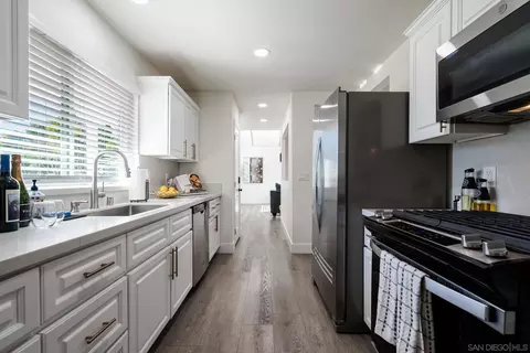 Kitchen - 1337 Friends Way, Fallbrook, CA 92028 photo 1 of 3