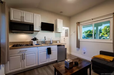 Kitchen - 1337 Friends Way, Fallbrook, CA 92028 photo 3 of 3