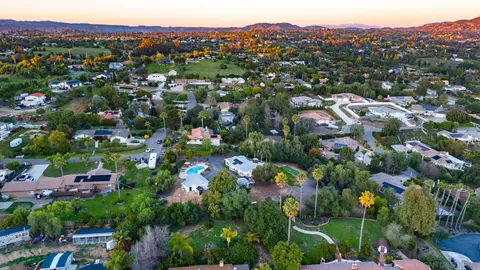 View/Area - 1337 Friends Way, Fallbrook, CA 92028 photo 6 of 8