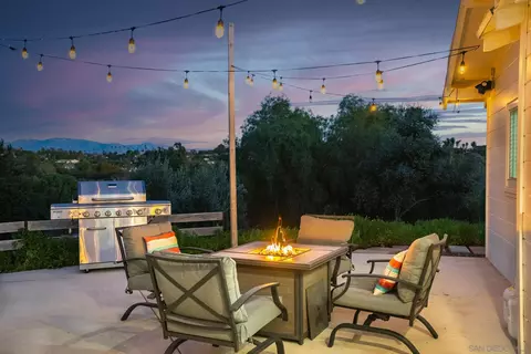 Exterior - 1337 Friends Way, Fallbrook, CA 92028 photo 10 of 25