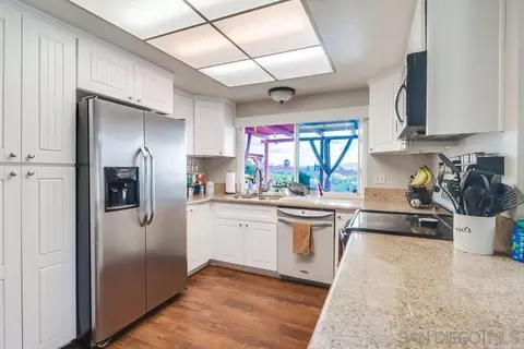Kitchen - 1877 Lavala Ln, El Cajon, CA 92021 photo 4 of 4