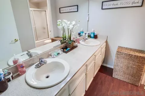 Bath - 1877 Lavala Ln, El Cajon, CA 92021 photo 1 of 4