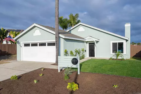519 Hatherly St, Vista, CA 92083