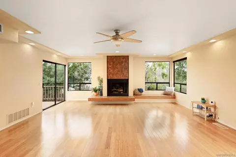 3617 Hartzel Dr, Spring Valley, CA 91977