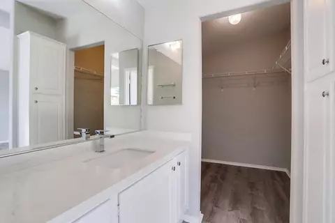 Bath - 1120 E Mission Rd #SPC 93, Fallbrook, CA 92028 photo 3 of 4