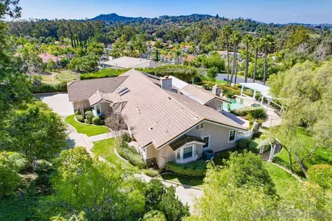 Exterior - 16157 Country Day Rd, Poway, CA 92064 photo 5 of 35