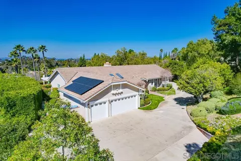 Exterior - 16157 Country Day Rd, Poway, CA 92064 photo 4 of 35