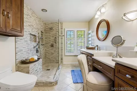 Bath - 4712 Bryce Cir, Carlsbad, CA 92008 photo 1 of 4