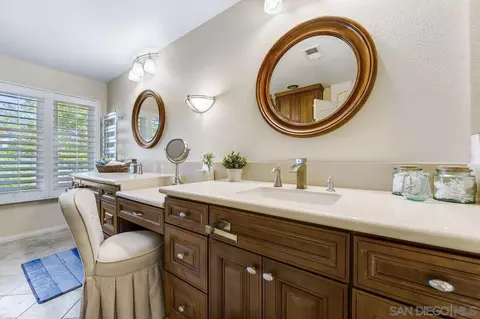 Bath - 4712 Bryce Cir, Carlsbad, CA 92008 photo 3 of 4