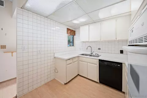 Kitchen - 5375 Wellesley St, La Mesa, CA 91942 photo 3 of 4