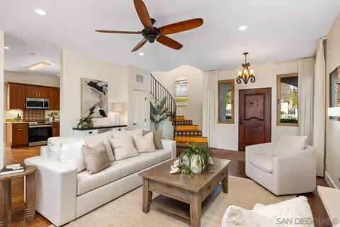 Living - 5622 Taft Ave, La Jolla, CA 92037 photo 1 of 3