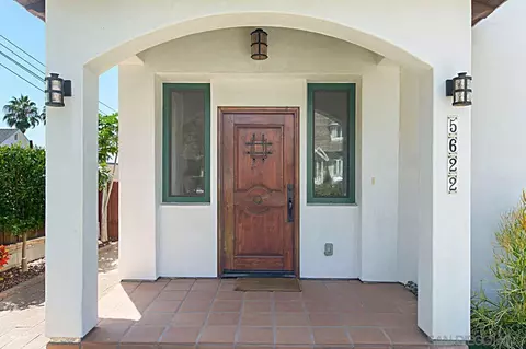 Exterior - 5622 Taft Ave, La Jolla, CA 92037 photo 3 of 8