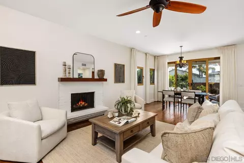 Living - 5622 Taft Ave, La Jolla, CA 92037 photo 2 of 3