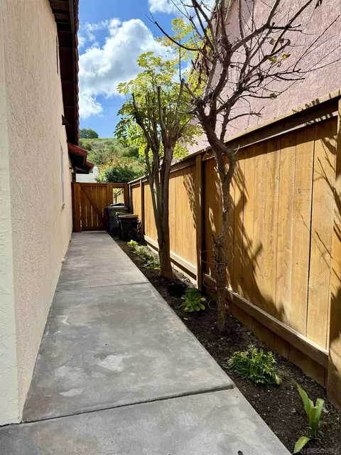 Exterior - 3754 Cameo Dr, Oceanside, CA 92056 photo 6 of 12