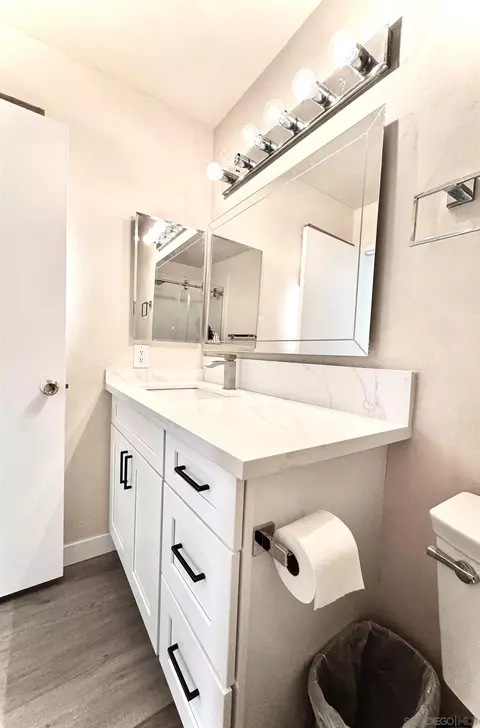 Bath - 3754 Cameo Dr, Oceanside, CA 92056 photo 2 of 7