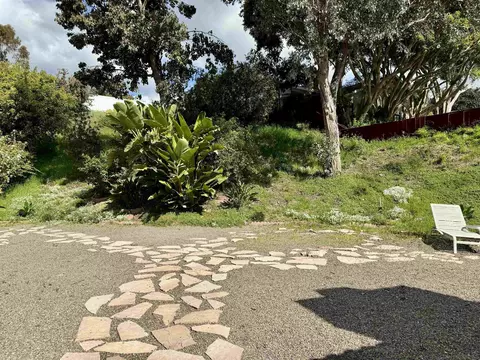 Exterior - 3754 Cameo Dr, Oceanside, CA 92056 photo 7 of 12