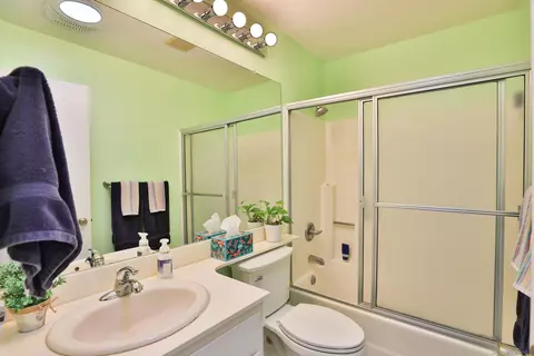 Bath - 9378 Remuda Ct, Santee, CA 92071 photo 2 of 2