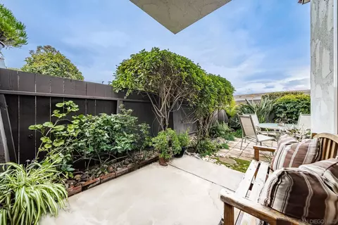 Exterior - 2929 Fire Mountain Dr #26, Oceanside, CA 92054 photo 4 of 8