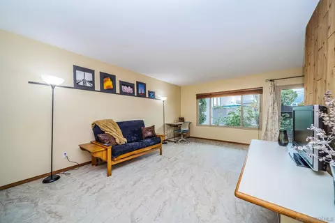 Living - 2929 Fire Mountain Dr #26, Oceanside, CA 92054 photo 2 of 3