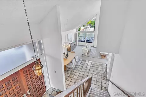 Entry Way - 29 Green Turtle Rd, Coronado, CA 92118 photo 2 of 2