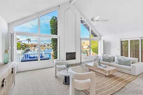 Living - 29 Green Turtle Rd, Coronado, CA 92118 photo 2 of 7