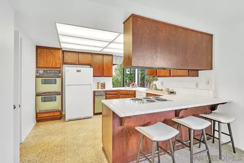 Kitchen - 29 Green Turtle Rd, Coronado, CA 92118 photo 1 of 4