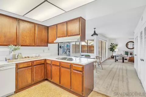 Kitchen - 29 Green Turtle Rd, Coronado, CA 92118 photo 3 of 4