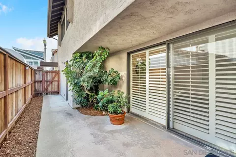 Exterior - 29 Green Turtle Rd, Coronado, CA 92118 photo 12 of 13