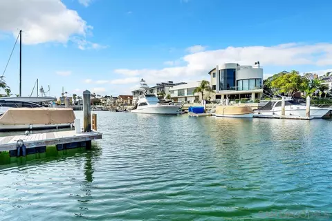 View/Area - 29 Green Turtle Rd, Coronado, CA 92118 photo 2 of 13