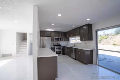 Kitchen - 1558 Soma Pl, El Cajon, CA 92021 photo 8 of 9