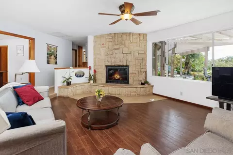 15121 Country Hill Rd, Poway, CA 92064 photo 6