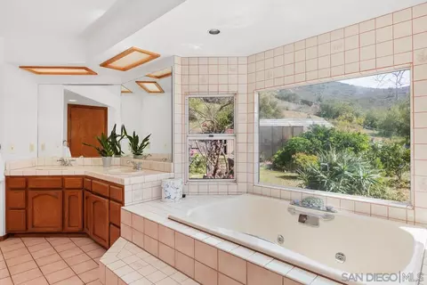 15121 Country Hill Rd, Poway, CA 92064 photo 22