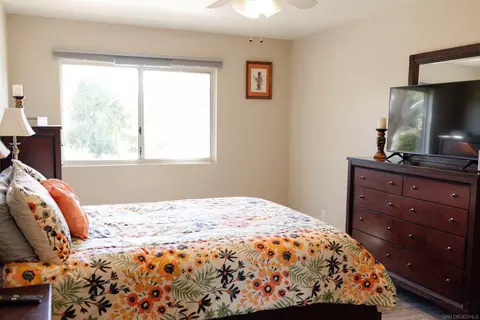 Bedroom - 13745 Sycamore Tr, Poway, CA 92064 photo 1 of 3