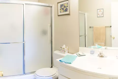 Bath - 13745 Sycamore Tr, Poway, CA 92064 photo 1 of 3