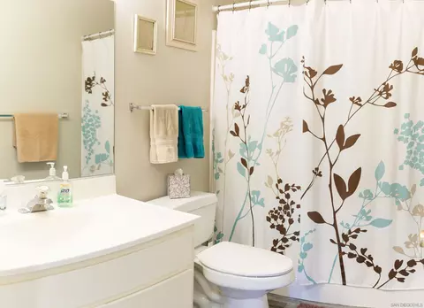 Bath - 13745 Sycamore Tr, Poway, CA 92064 photo 2 of 3