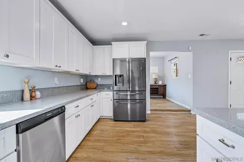 Kitchen - 485 Graves St, El Cajon, CA 92020 photo 3 of 3