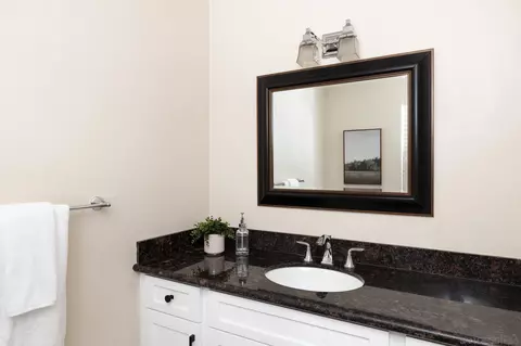 Bath - 7959 Pasadena Ave, La Mesa, CA 91941 photo 4 of 4