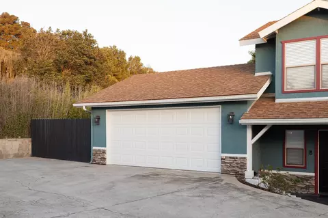 Exterior - 7959 Pasadena Ave, La Mesa, CA 91941 photo 6 of 7
