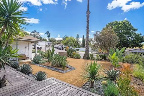 Exterior - 1158 Eklund Ct, Vista, CA 92083 photo 4 of 15