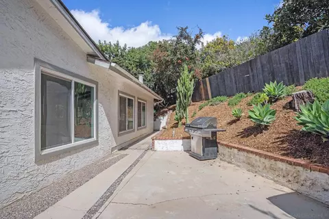 Exterior - 1158 Eklund Ct, Vista, CA 92083 photo 12 of 15